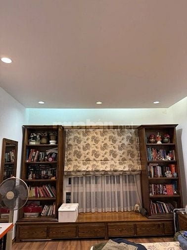 Bán căn biệt thự đẹp hẻm 10m đuờng C1, p13 gần nhà ga dt, : 6x16m 3 l
