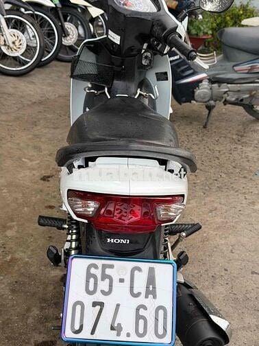Honda Wave RSX màu Trắng