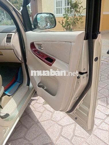 Toyota Innova G 2006 Vàng cát