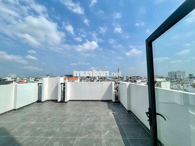 duplex ban công rộng ngồi chill cả ngày