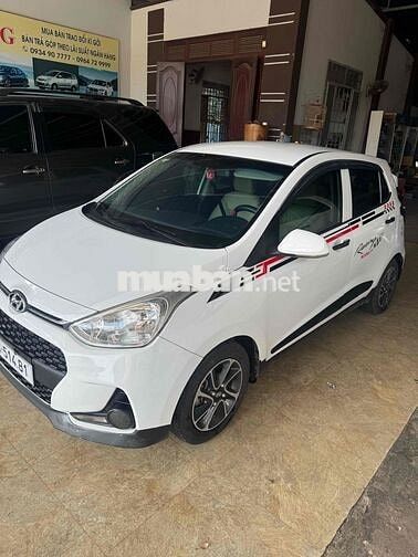 Hyundai Grand i10 2018 bản đủ