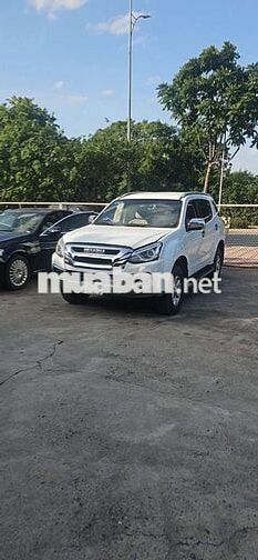 Isuzu MU-X B7 MT 2021 Trắng 9 vạn