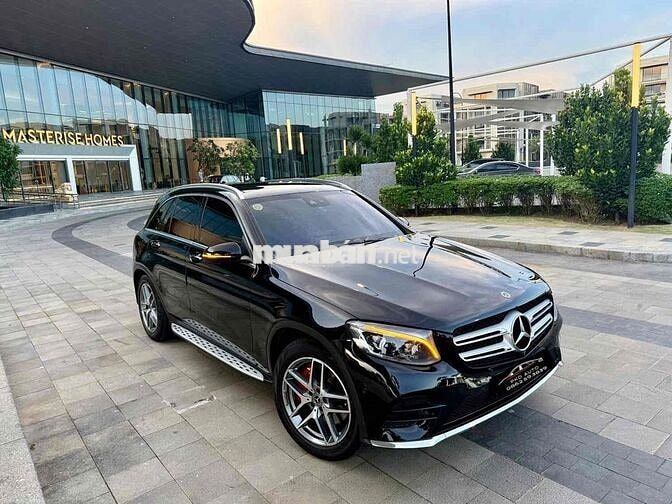 Mercedes-Benz GLC300 4Matic 2017 Đen Nâu