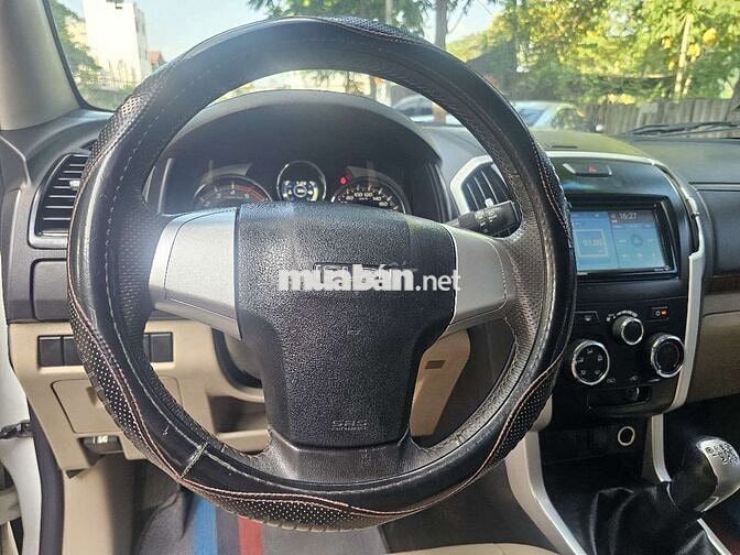 Isuzu MU-X B7 MT 2021 Trắng 9 vạn