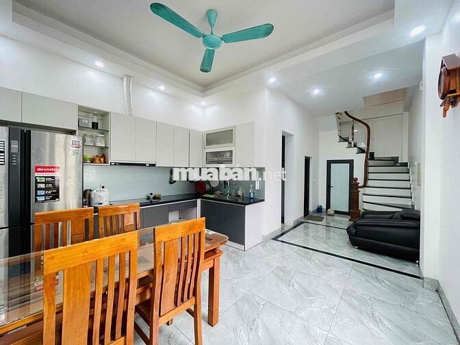 Chính chủ tôi cần bán nhanh nhà 4 tầng Vân Nội 74m2 Gần chợ Vân Trì
