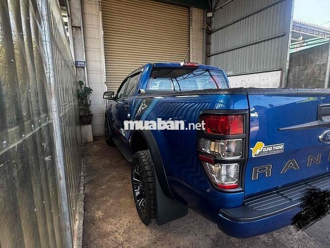 Ford Ranger XLS 2018 Xanh số sàn