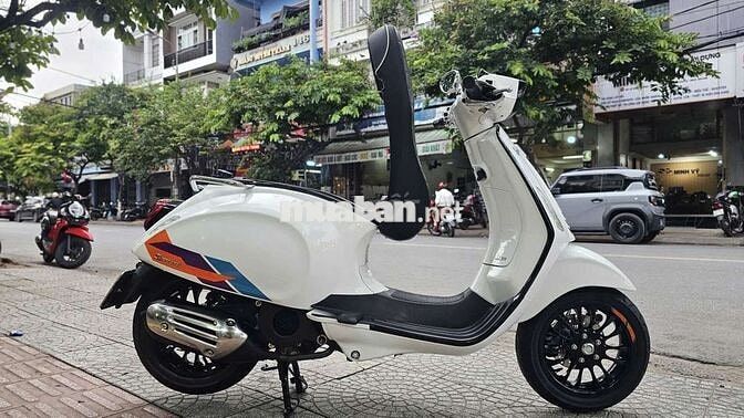 Piaggio Vespa LX125 iGet 2021 Trắng