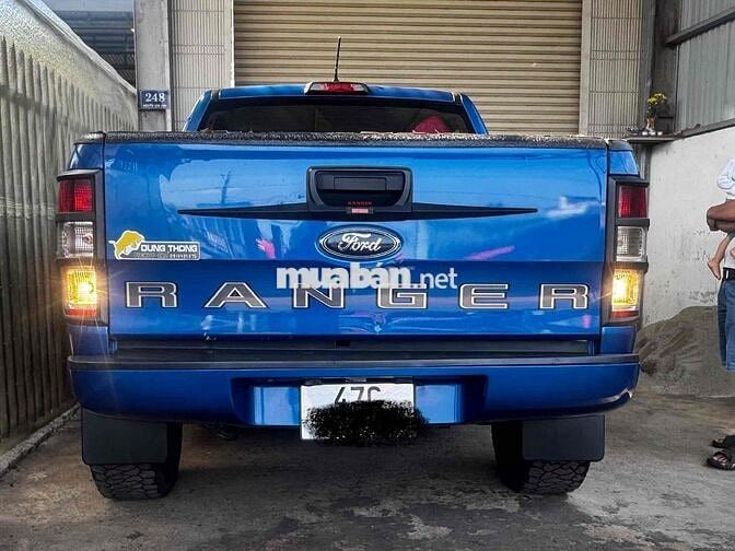 Ford Ranger XLS 2018 Xanh số sàn