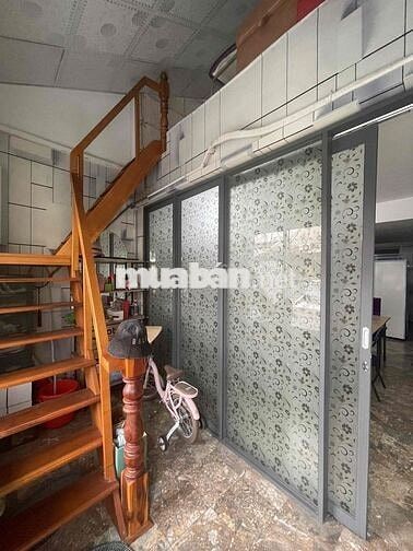 Bán Chung cư 104m2 Tầng 2, Trệt + Gác đầy đủ công năng