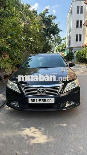 Toyota Camry 2013 Đen 16 vạn km