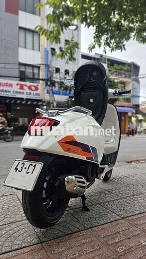 Piaggio Vespa LX125 iGet 2021 Trắng