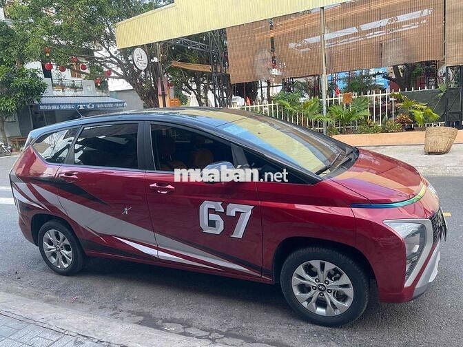 Hyundai Stargazer Đỏ 7 chỗ