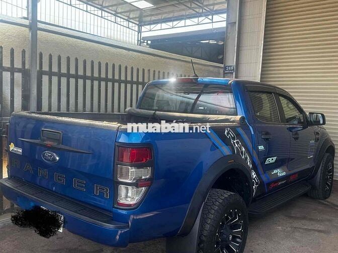 Ford Ranger XLS 2018 Xanh số sàn
