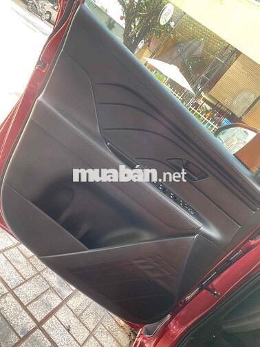 Hyundai Stargazer Đỏ 7 chỗ