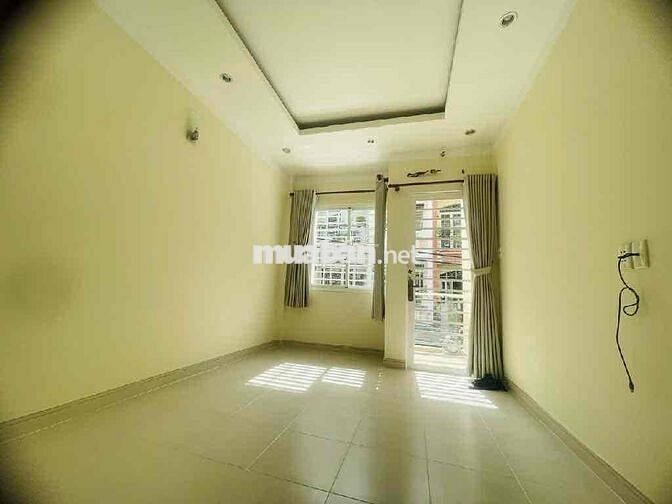 Hàng Vip HXH Tránh khu Phân Lô Vị Trí Siêu Đẹp Gần Mặt Tiền Lê Văn