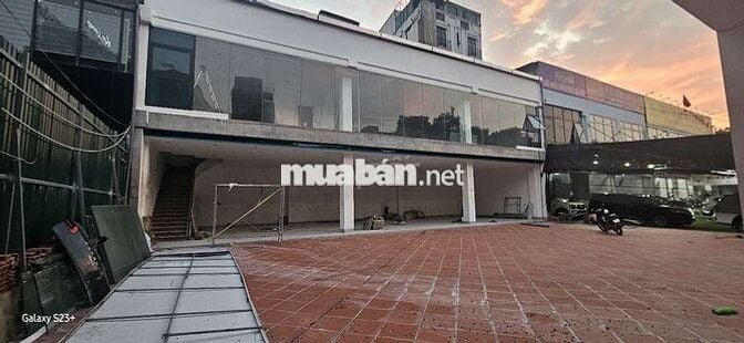 Cần cho thuê gấp mặt bằng kinh doanh ngành ô tô xe máy...