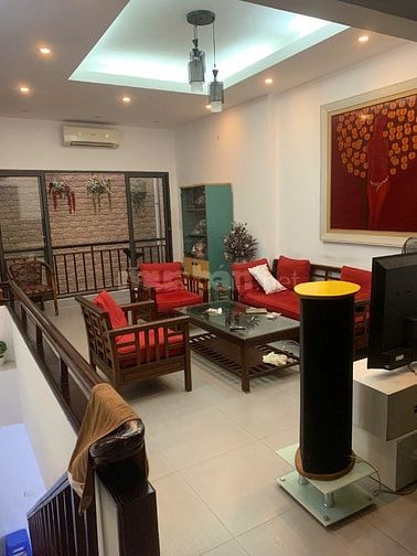 Bán Nhà Quảng Khánh Tây Hồ 5 Tầng DT 70m2 MT 4m Nở Hậu