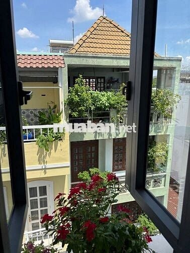 Căn hộ dịch vụ cao cấp cửa sổ lớn bảo vệ 24/7 gần Sân bay 