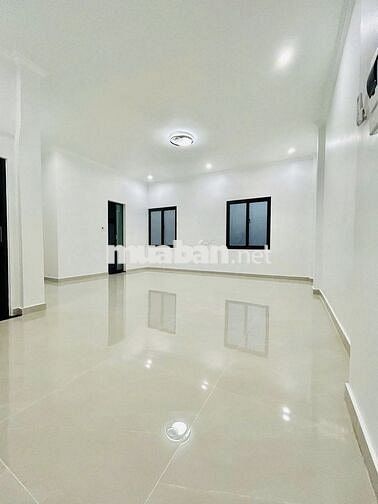 Cho thuê nhà 3 tầng mặt tiền : Lý Tự Trọng , Hải Châu – Ngang 7m 