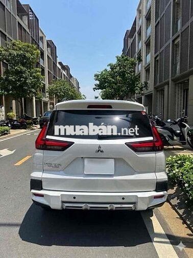 Mitsubishi Xpander Cross Trắng 5500 km
