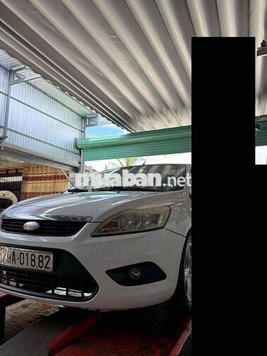 Ford Focus 2012 Trắng Số tự động