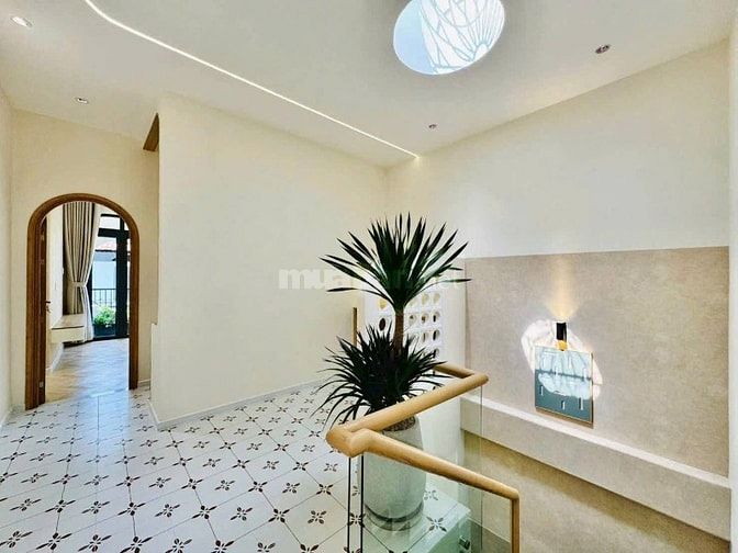 3 TỶ 850 - Nhà 3 Lầu Đẹp Phan Xích Long, Phú Nhuận. DT:50m2, Hẻm 5M