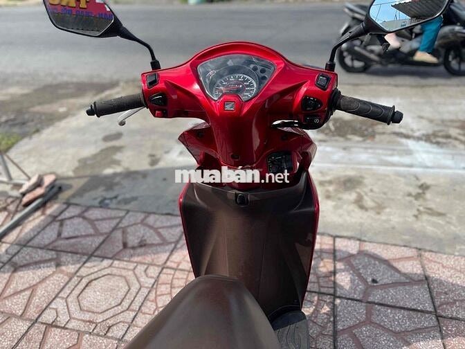 Honda Vision 2015 Đỏ xe đẹp mayw zin biển 95 cccd