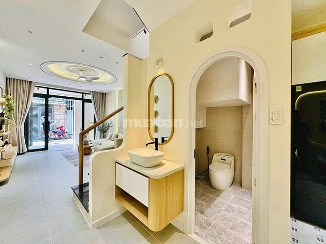 3 TỶ 850 - Nhà 3 Lầu Đẹp Phan Xích Long, Phú Nhuận. DT:50m2, Hẻm 5M