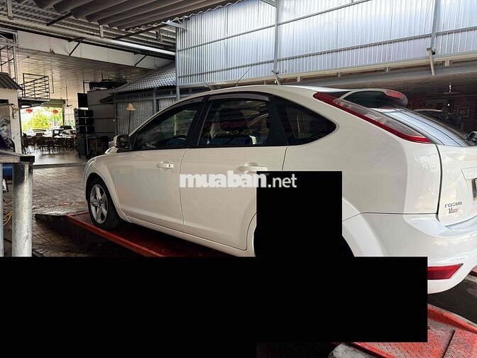 Ford Focus 2012 Trắng Số tự động