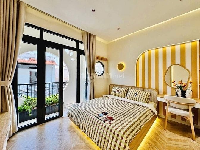 3 TỶ 850 - Nhà 3 Lầu Đẹp Phan Xích Long, Phú Nhuận. DT:50m2, Hẻm 5M