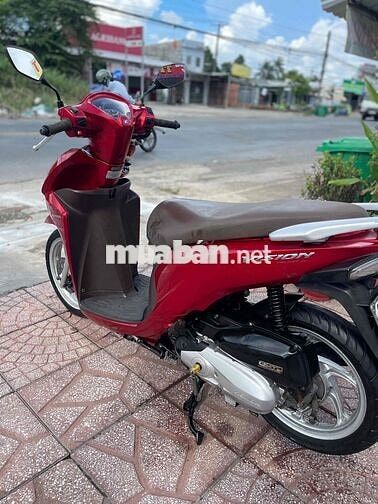 Honda Vision 2015 Đỏ xe đẹp mayw zin biển 95 cccd