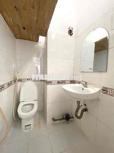 🌸PHÒNG TRỌ GIÁ RẺ, CÓ THANG MÁY 25m2🌱NGAY LÊ ĐÌNH CẨN, TÊN LỬA