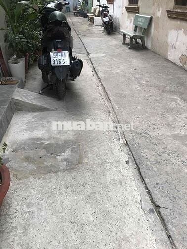 NHÀ CẤP 3 GẦN NHÀ THỜ ĐỒNG TIẾN - CHỢ NGUYỄN TRI PHƯƠNG.