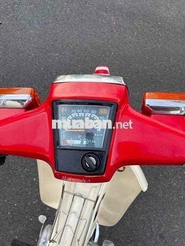 Honda DD 70 Đỏ, zin đẹp, hàng trưng bày