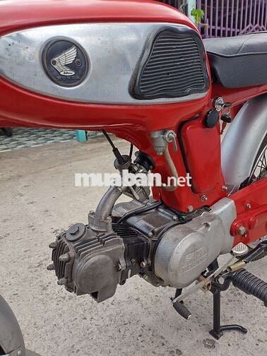 Honda CL màu Đỏ
