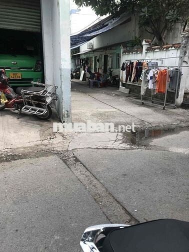 NHÀ CẤP 3 GẦN NHÀ THỜ ĐỒNG TIẾN - CHỢ NGUYỄN TRI PHƯƠNG.