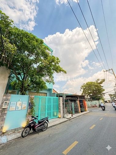 Cho thuê nhà đường số 9 gần Đại học Luật & nhà thờ Fatima