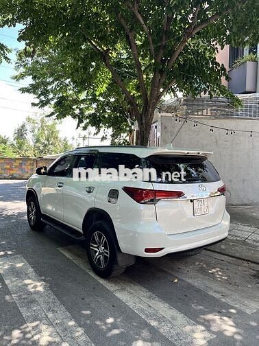 Toyota Fortuner Trắng