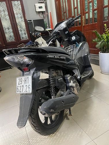 BÁN XE HONDA AIR BLADE XÁM ĐEN 125 FI CHÍNH CHỦ