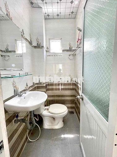 Nhà 3pn KDC Hoàng Quân Sân Trước Rộng Đậu oto