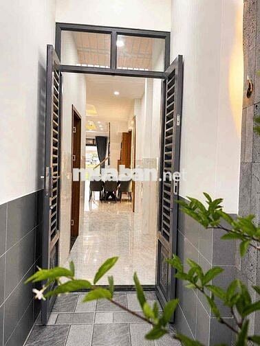 Tôi chính chủ cần bán căn nhà gần ngay cầu lớn Hóc Môn