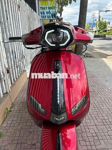 Vespa 50cc chạy không cần bằng lái