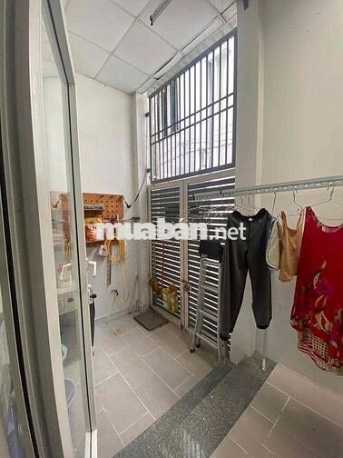 NHÀ MỚI 2PN 2WC 6x12 SẴN MÁY LẠNH TỦ BẾP HBP TĐ