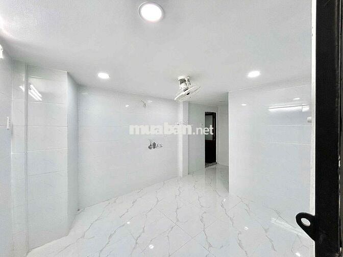 Studio mới giá rẻ, cửa sổ thoáng gần vòng xoay Phú Lâm, gần Q5 Q10