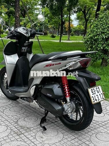 Honda SH Mode Bạc Như mới. bs 93 . chính chủ kí