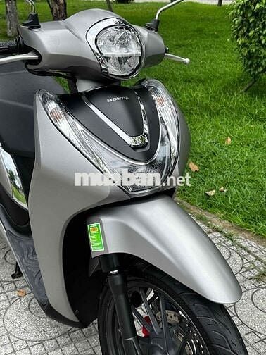Honda SH Mode Bạc Như mới. bs 93 . chính chủ kí