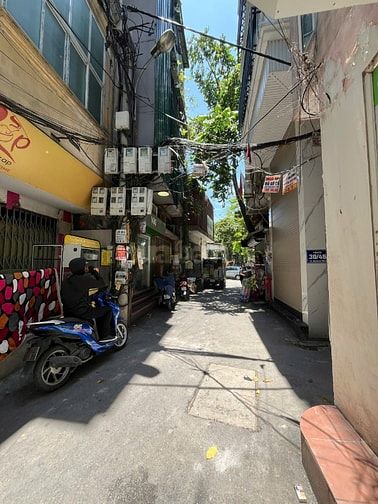 CHO THUÊ NHÀ TẦNG 1, 2 LÀM VĂN PHÒNG, TT ĐÀO TẠO, LỚP HỌC Or SALON TÓC