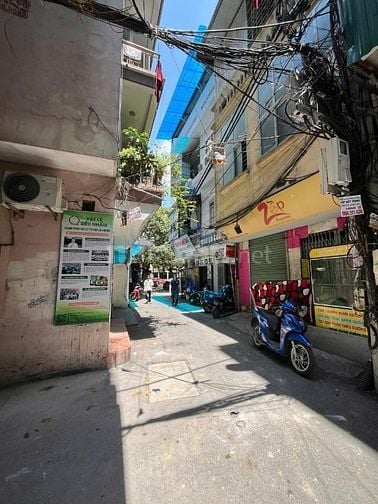 CHO THUÊ NHÀ TẦNG 1, 2 LÀM VĂN PHÒNG, TT ĐÀO TẠO, LỚP HỌC Or SALON TÓC