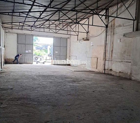 Cho thuê kho Bùi Văn Ba, Quận 7 – 200m2 – container ra vào thuận tiện