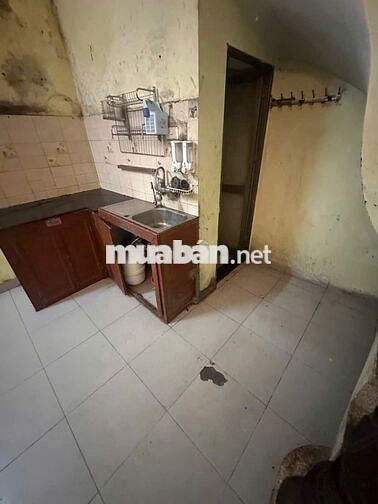 Cho thuê nhà riêng ngõ Đê Tô Hoàng - Bạch Mai - 30m2  - 4 tầng